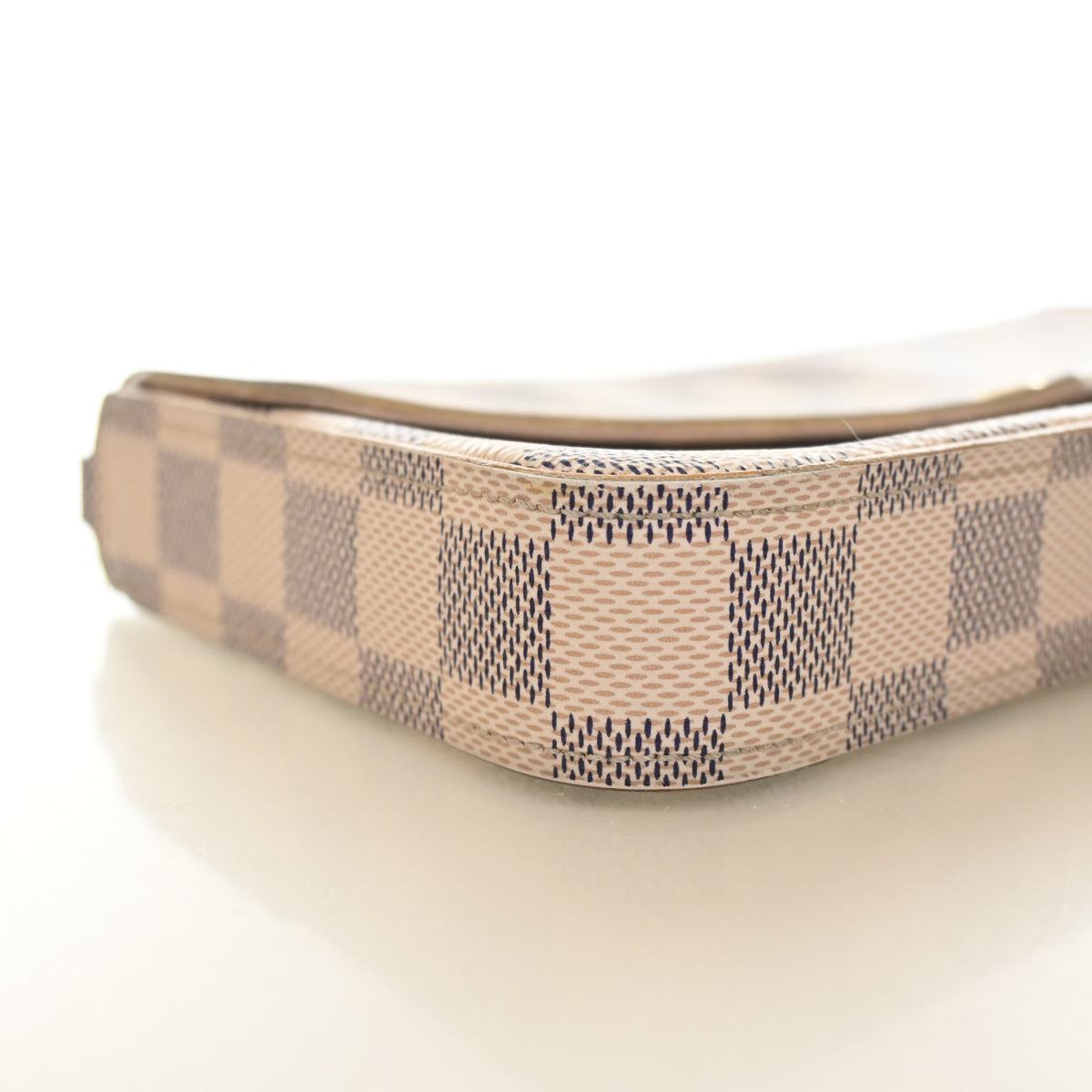 Pre-Owned Louis Vuitton Pochette Damier Azur Felicie, side view