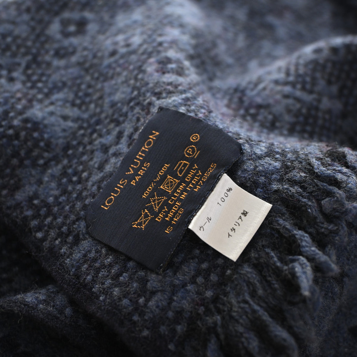 Louis Vuitton Monogram Scarf, photo 5 of 7