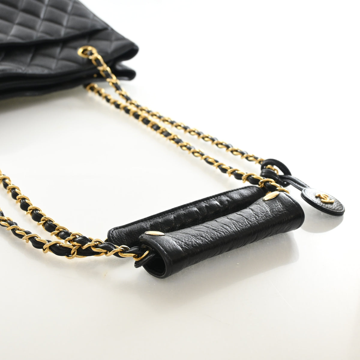 Vintage Chanel Shopping Tote Caviar Leather, strap and chain detail