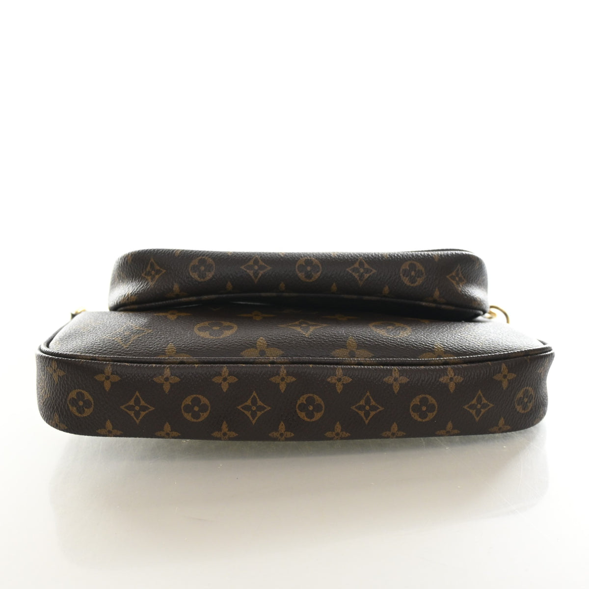 Pre-Owned Louis Vuitton Pochette Monogram Multi Accessoires, base and feet view