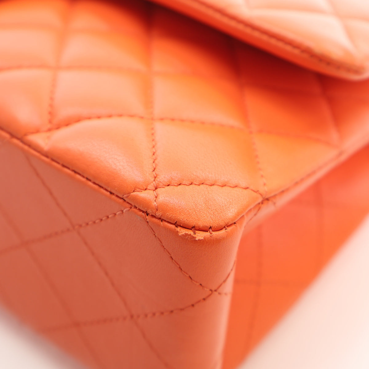 Pre-Owned Chanel Classic Double Flap Medium Lambskin Bag, corner and edge detail, photo 9 of 16