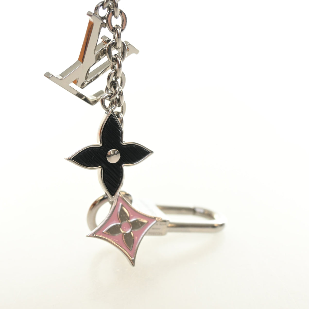 Pre-Owned Louis Vuitton Charm Spring Street Bag, silver hardware close-up, photo 7 of 8