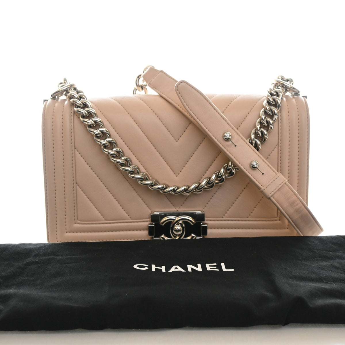 Pre-Owned Chanel Boy Bag Medium Calfskin, front view, photo 18 of 18