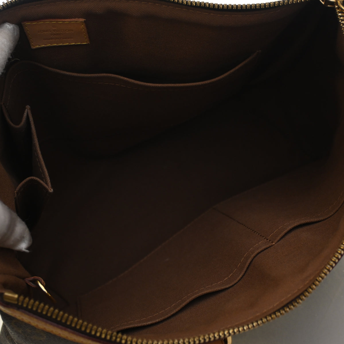 Pre-Owned Louis Vuitton PM Monogram Palermo, open interior with lining