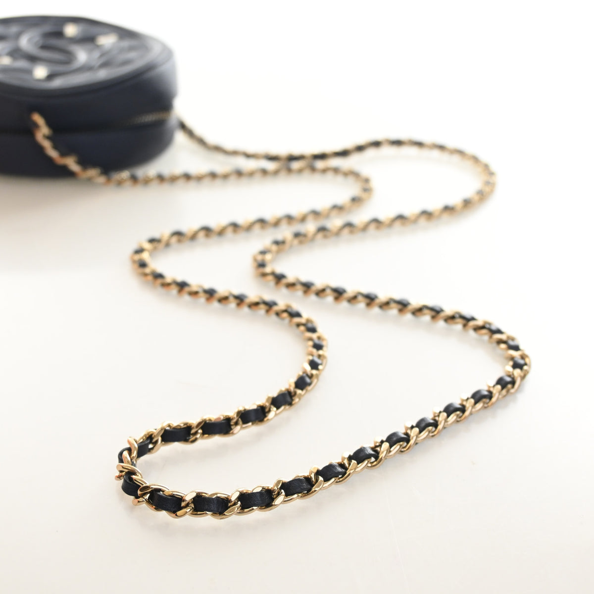 Chanel Caviar Round Filigree Clutch With Chain, photo 9 of 13