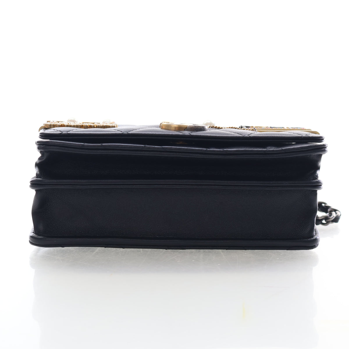 Pre-Owned Chanel Wallet On Chain Mini Lambskin Coco Clips, side profile