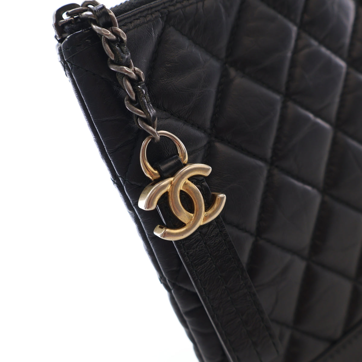 Pre-Owned Chanel Case Medium Aged Calfskin Gabrielle Cosmetic, strap and chain detail