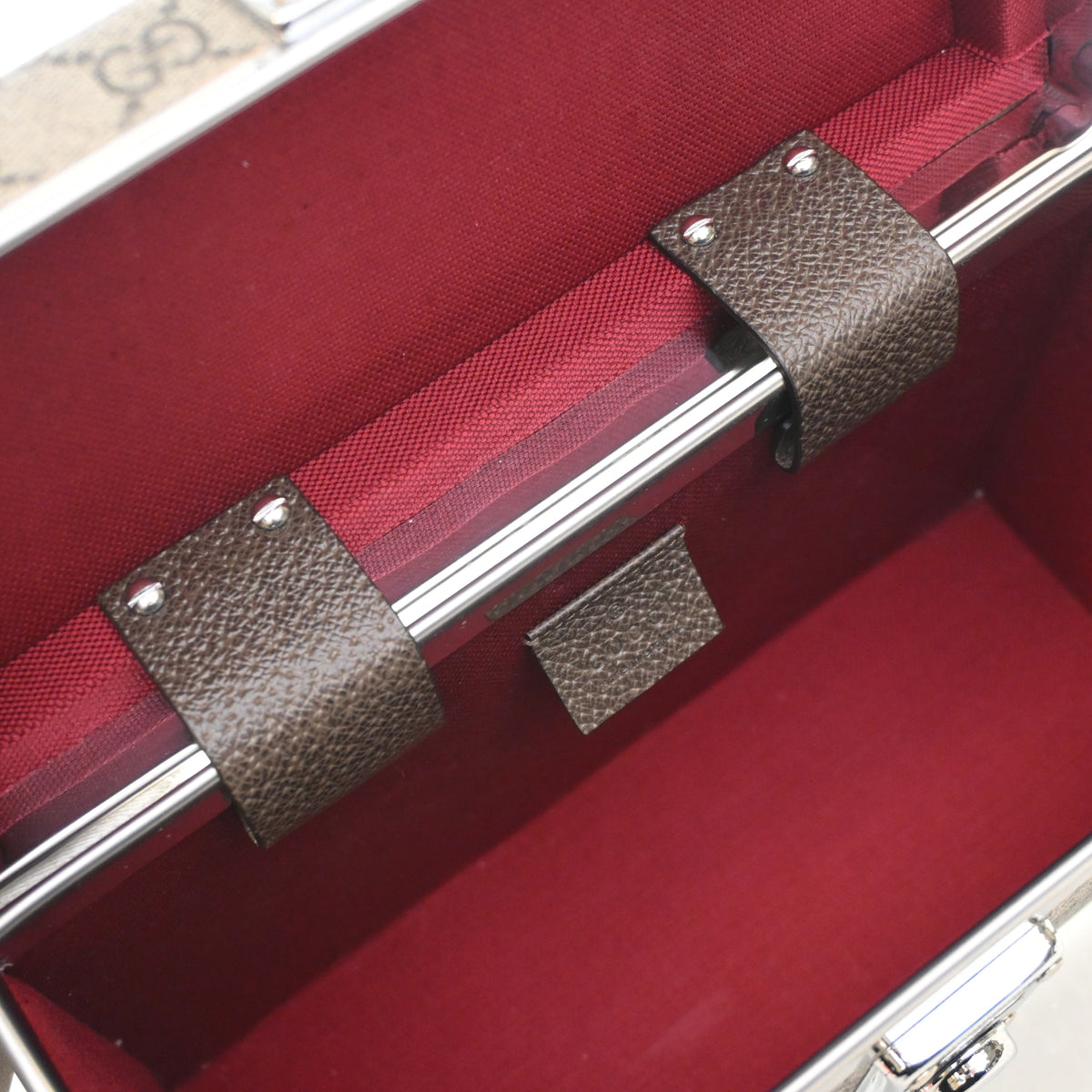 Gucci GG Supreme Globe Trotter Bamboo Handle Trunk Clutch, photo 11 of 14