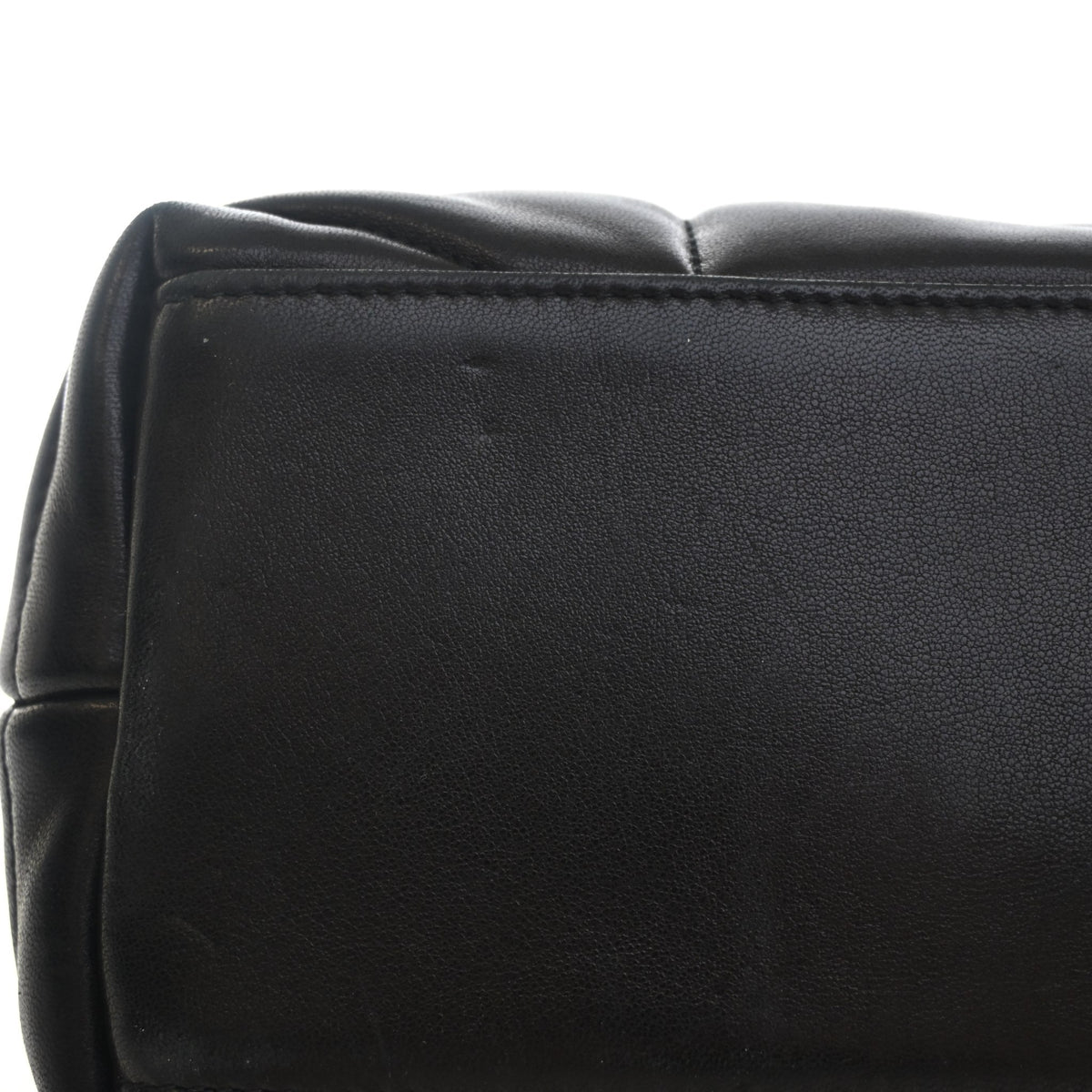 Pre-Owned Saint Laurent Loulou Medium Lambskin Puffer, base and feet view, photo 13 of 14