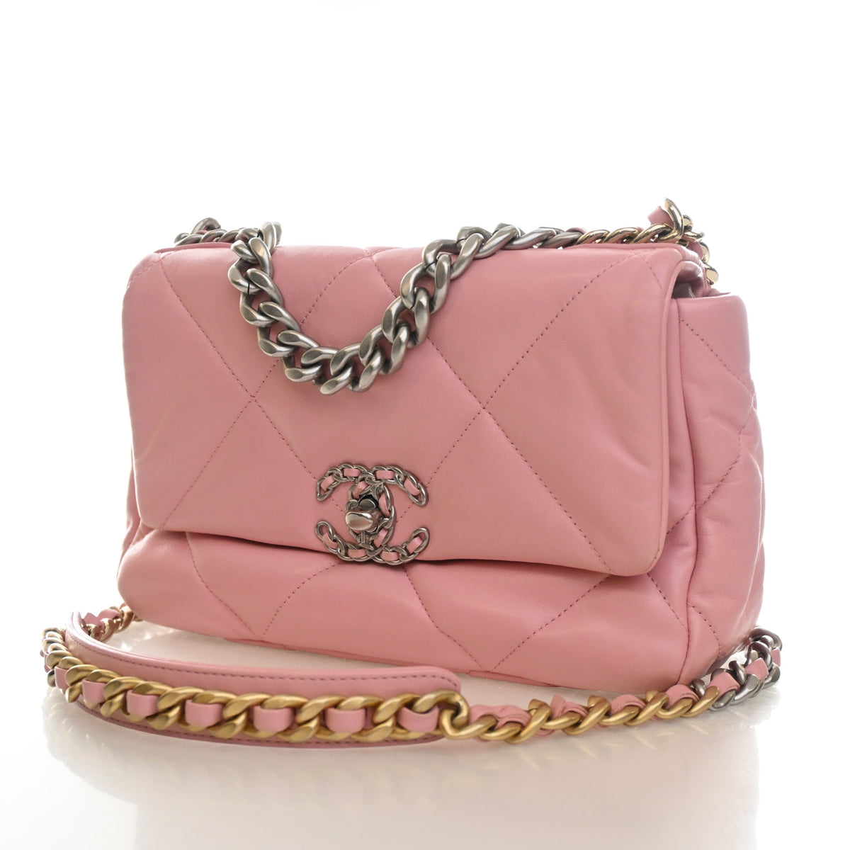 Chanel Medium Lambskin 19 Flap Bag, photo 3 of 19