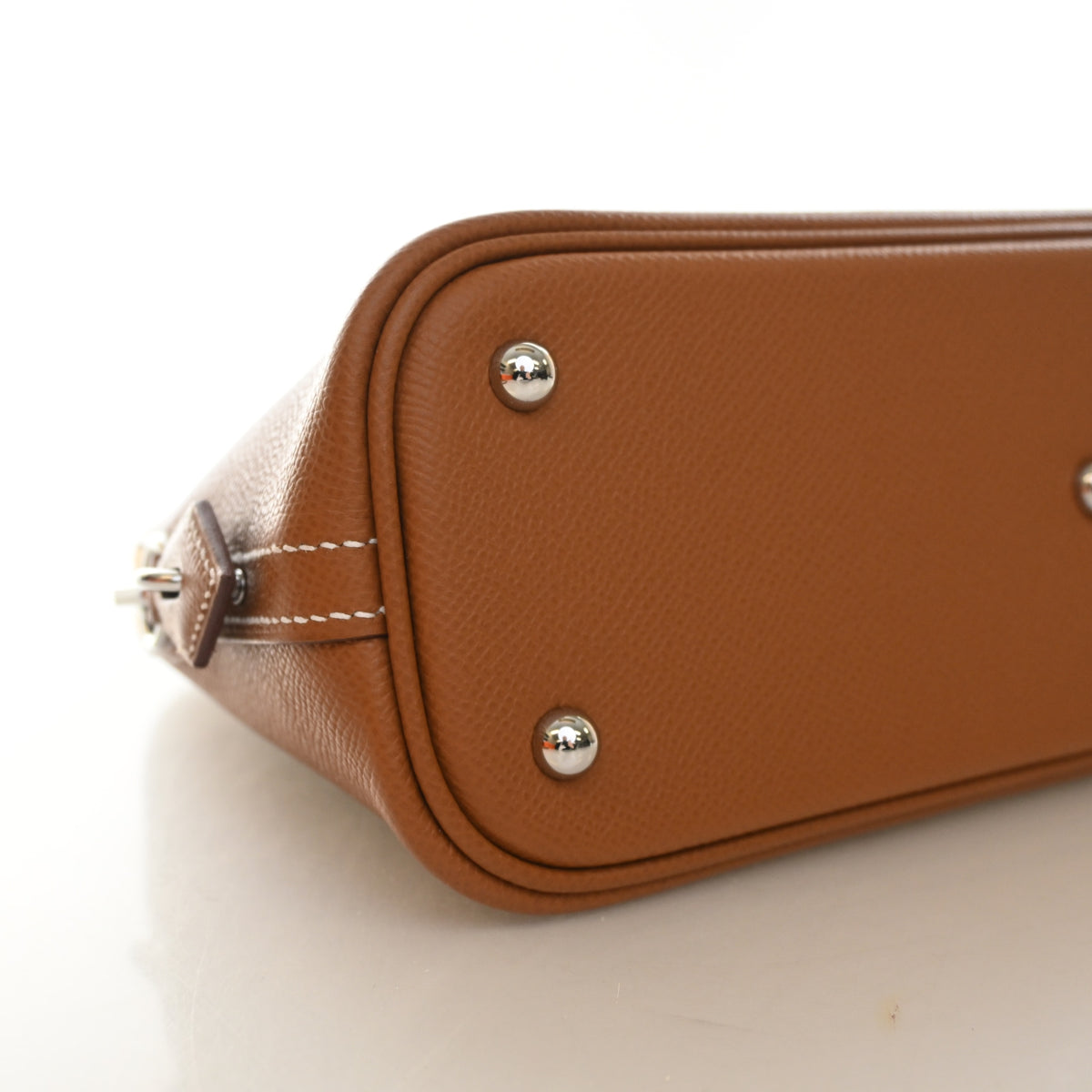 Pre-Owned Hermès Bolide 25 Gold Epsom Leather 1923, base view
