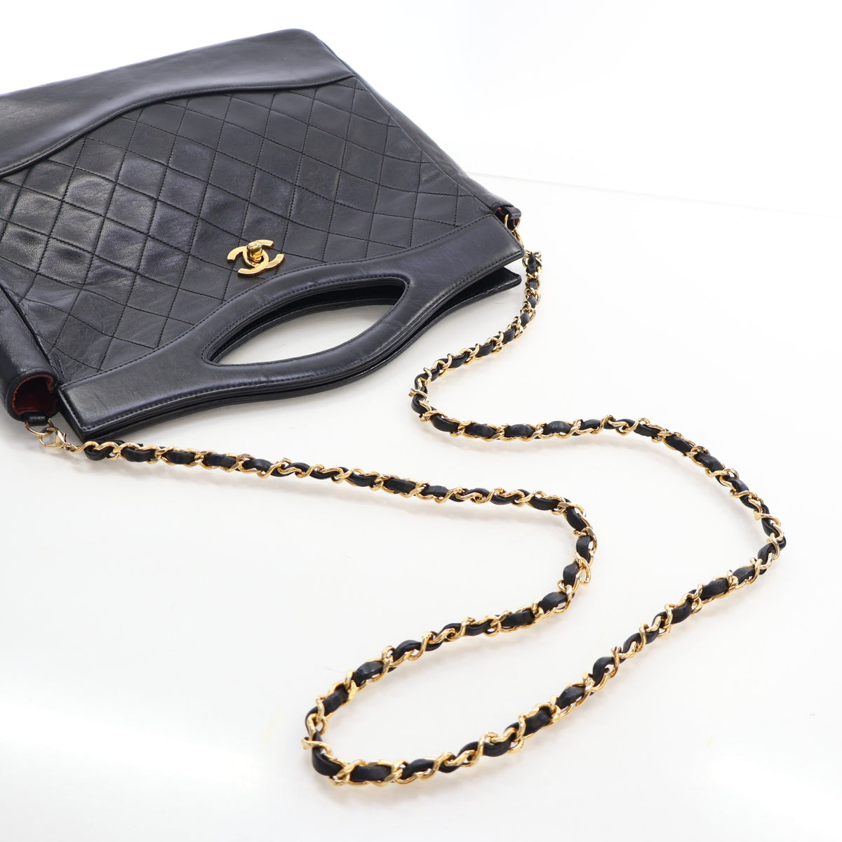 Vintage Chanel Tote Bag Small Lambskin, strap and chain detail