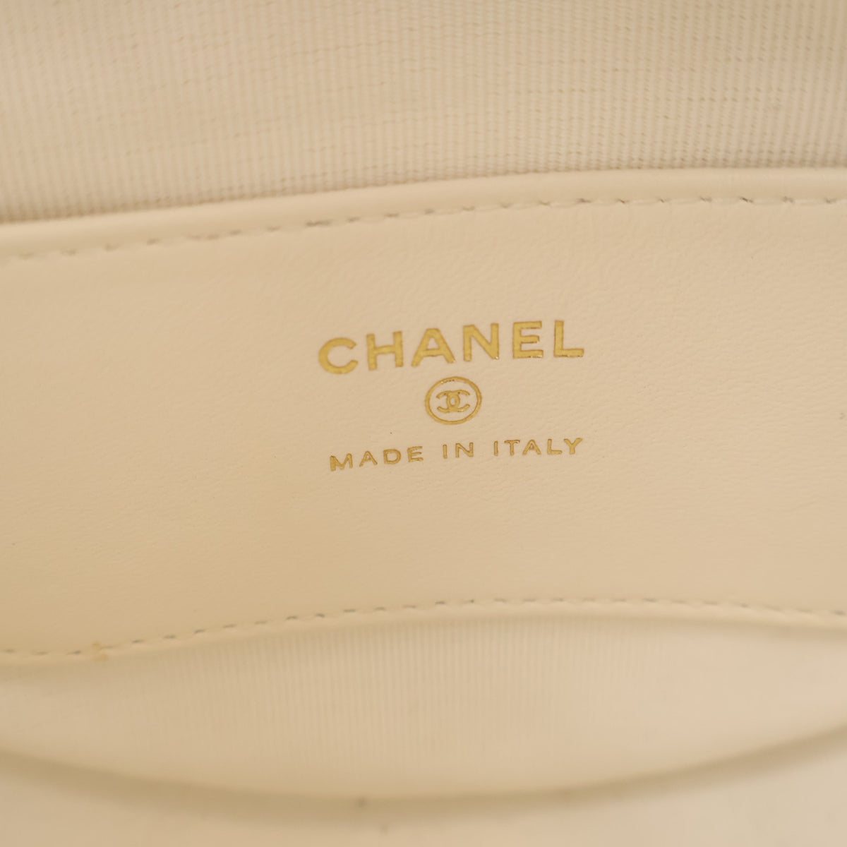Pre-Owned Chanel Hobo Lambskin Chain Around Pouch, logo detail