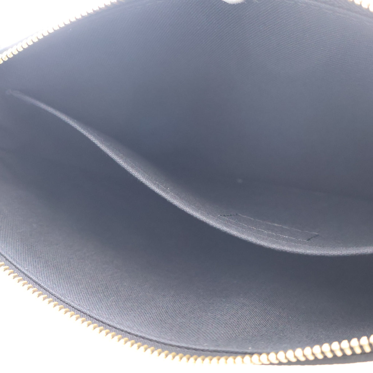 Louis Vuitton Daily Monogram Empreinte Pouch, photo 15 of 17