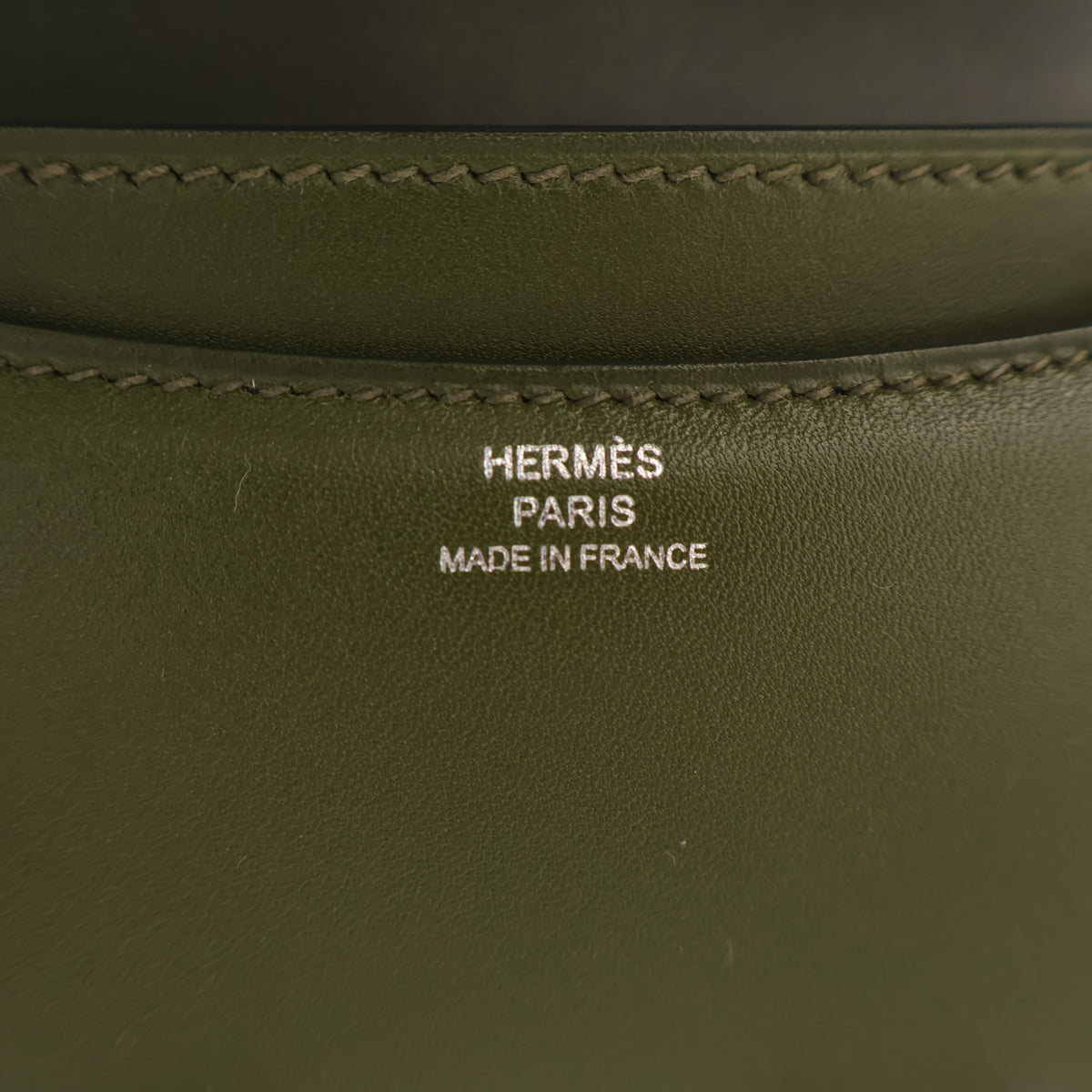 Pre-Owned Hermès Constance 18 Canopée Tadelakt Leather, logo detail