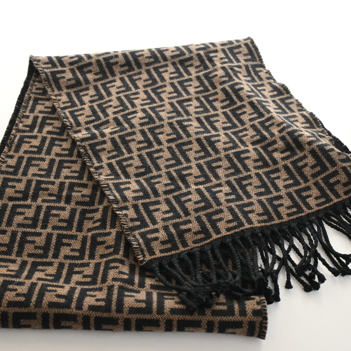 Pre-Owned Fendi Scarf Knit FF, flat lay, photo 6 of 6