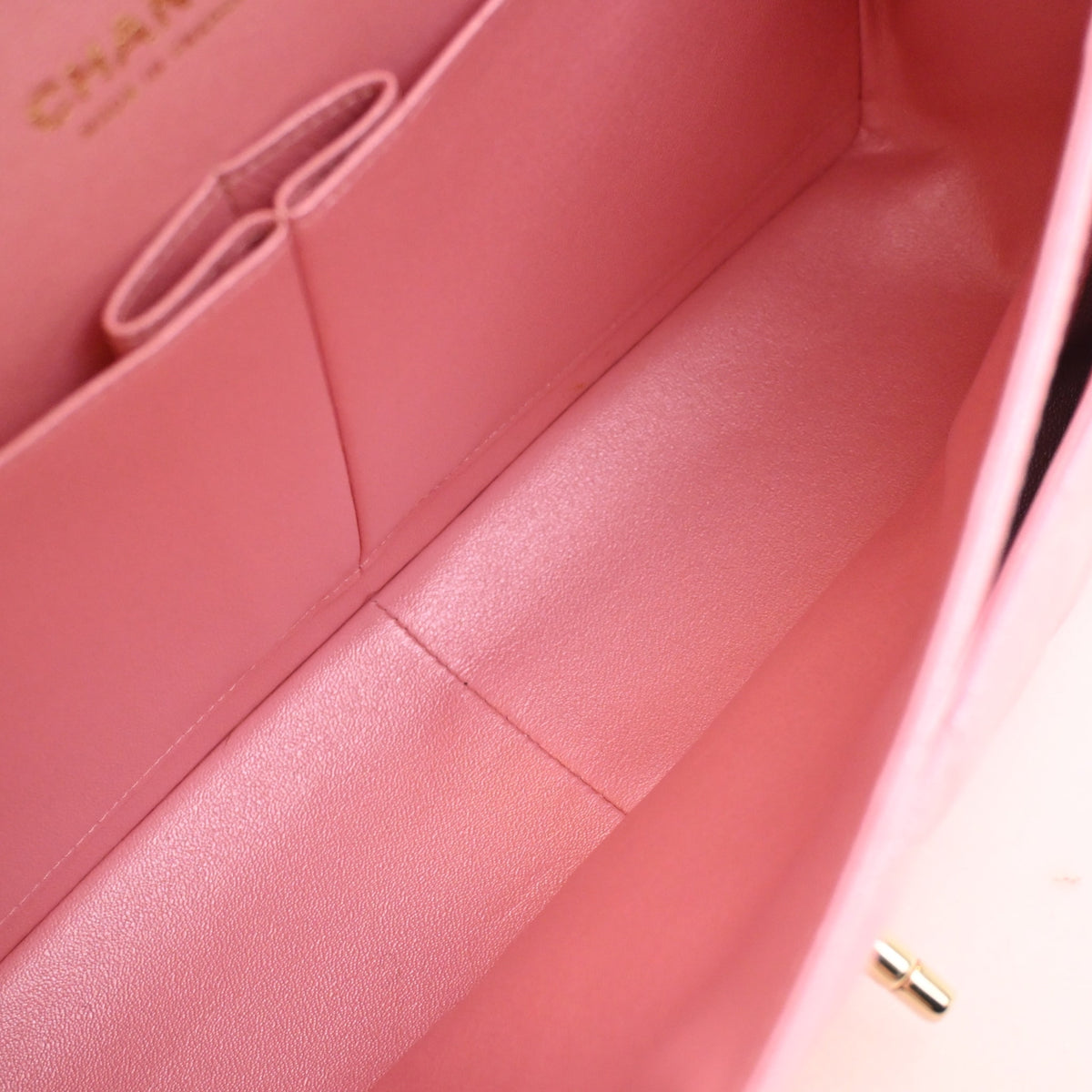 Pre-Owned Chanel Classic Double Flap Jumbo Caviar Leather Bag, open interior, photo 12 of 14