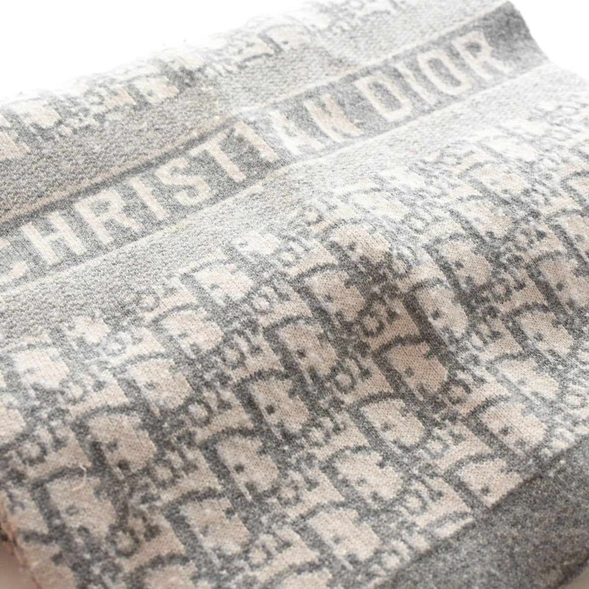 Christian Dior Cashmere Oblique Scarf, photo 8 of 9