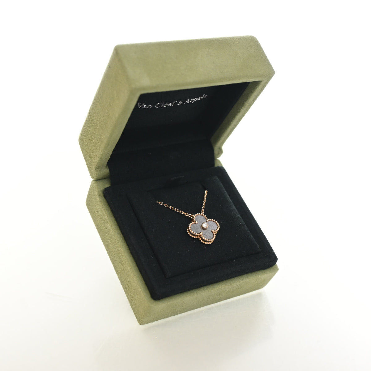Van Cleef & Arpels Obsidian Vintage Alhambra Holiday Pendant, photo 3 of 7