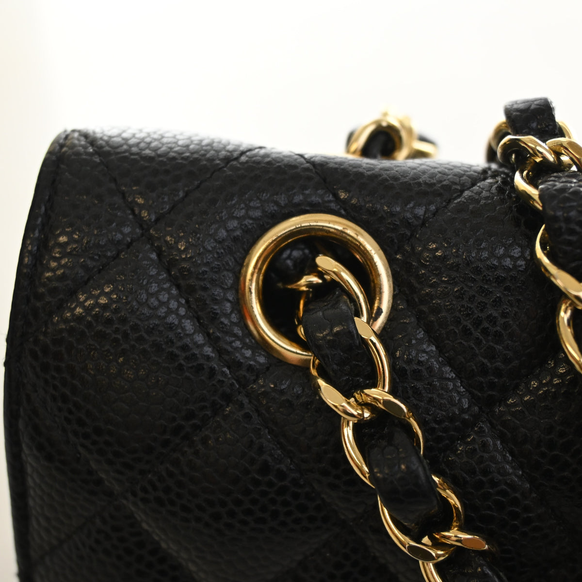 Pre-Owned Chanel Classic Double Flap Medium Caviar Leather Bag, strap and chain detail, photo 14 of 16