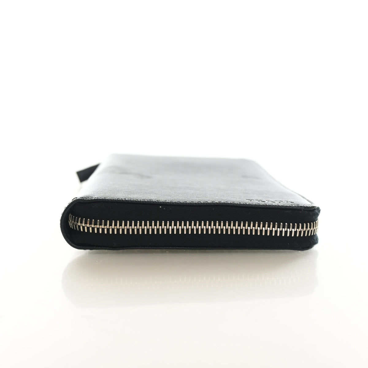 Pre-Owned Prada Saffiano Zippy Organizer, base and feet view
