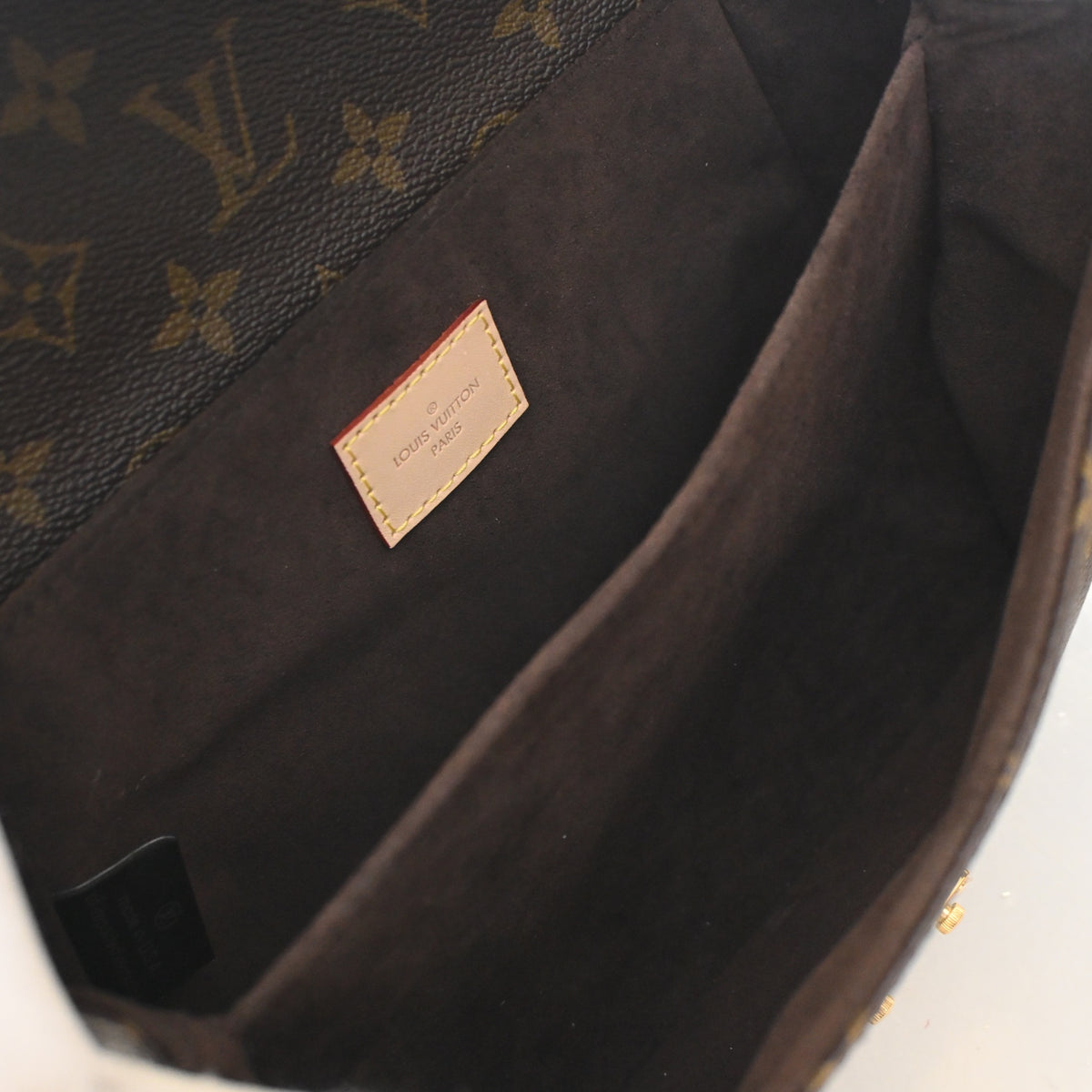 Louis Vuitton Monogram Pochette Metis, photo 12 of 12