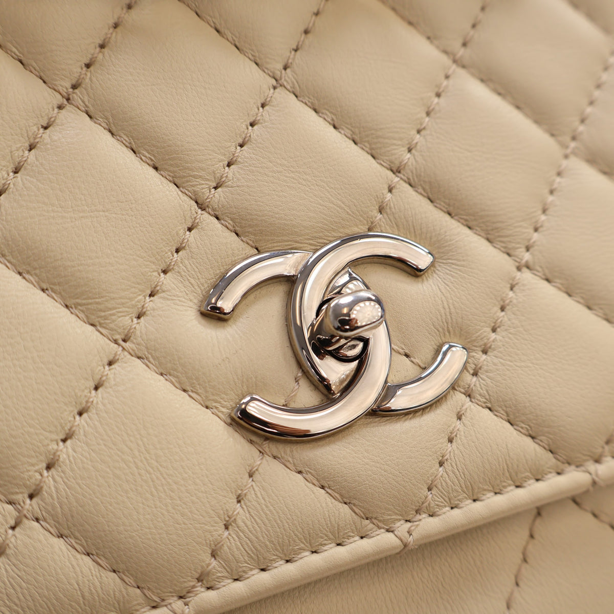 Chanel Calfskin In the Business Flap Bag, photo 4 of 18
