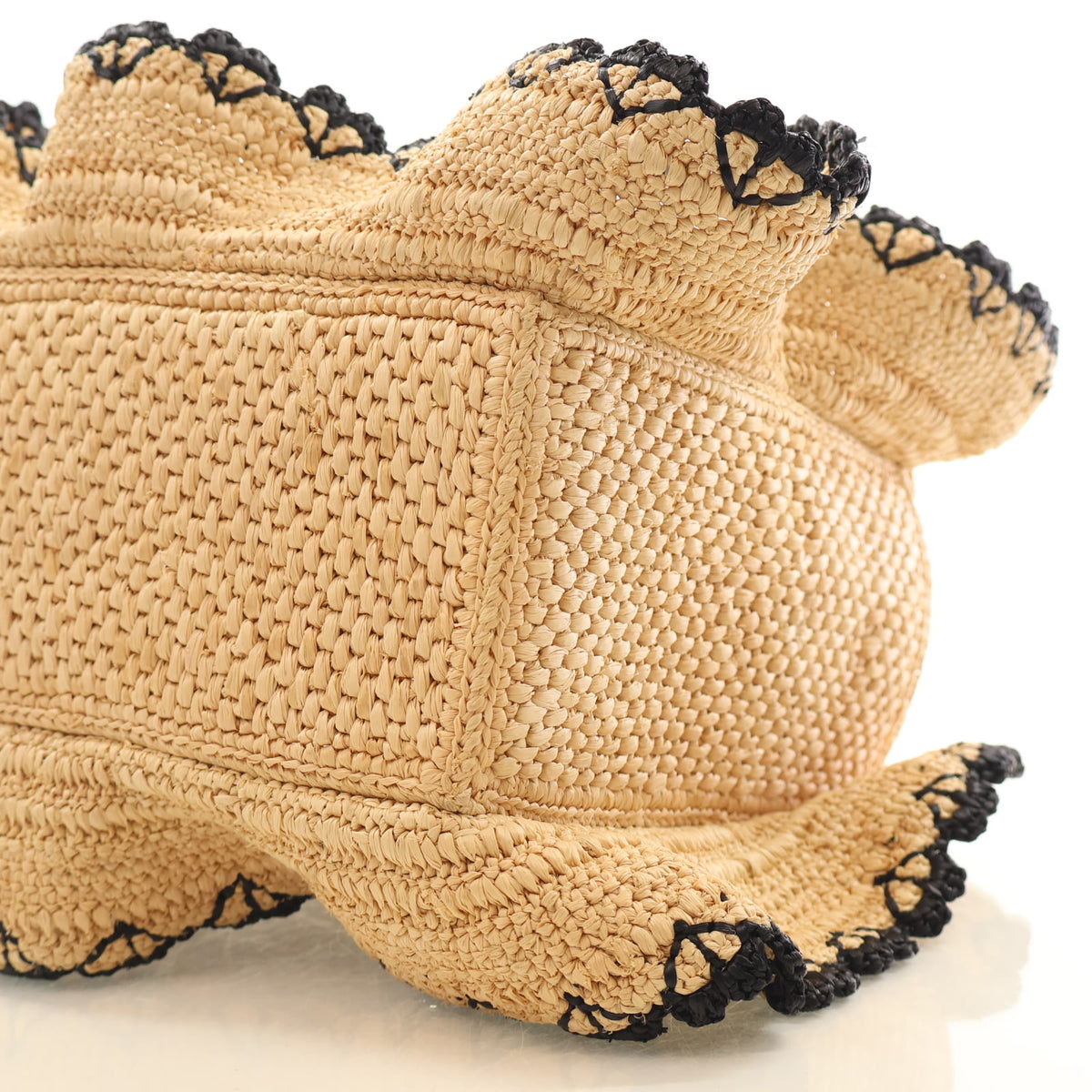 Pre-Owned Loewe Tote Bag Small Raffia, base and feet view, photo 8 of 15