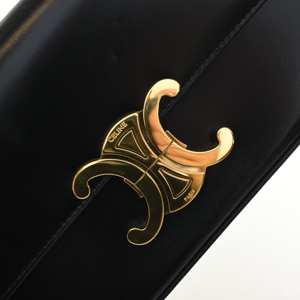 Pre-Owned Celine Shoulder Bag Calfskin Claude Chain, gold hardware close-up