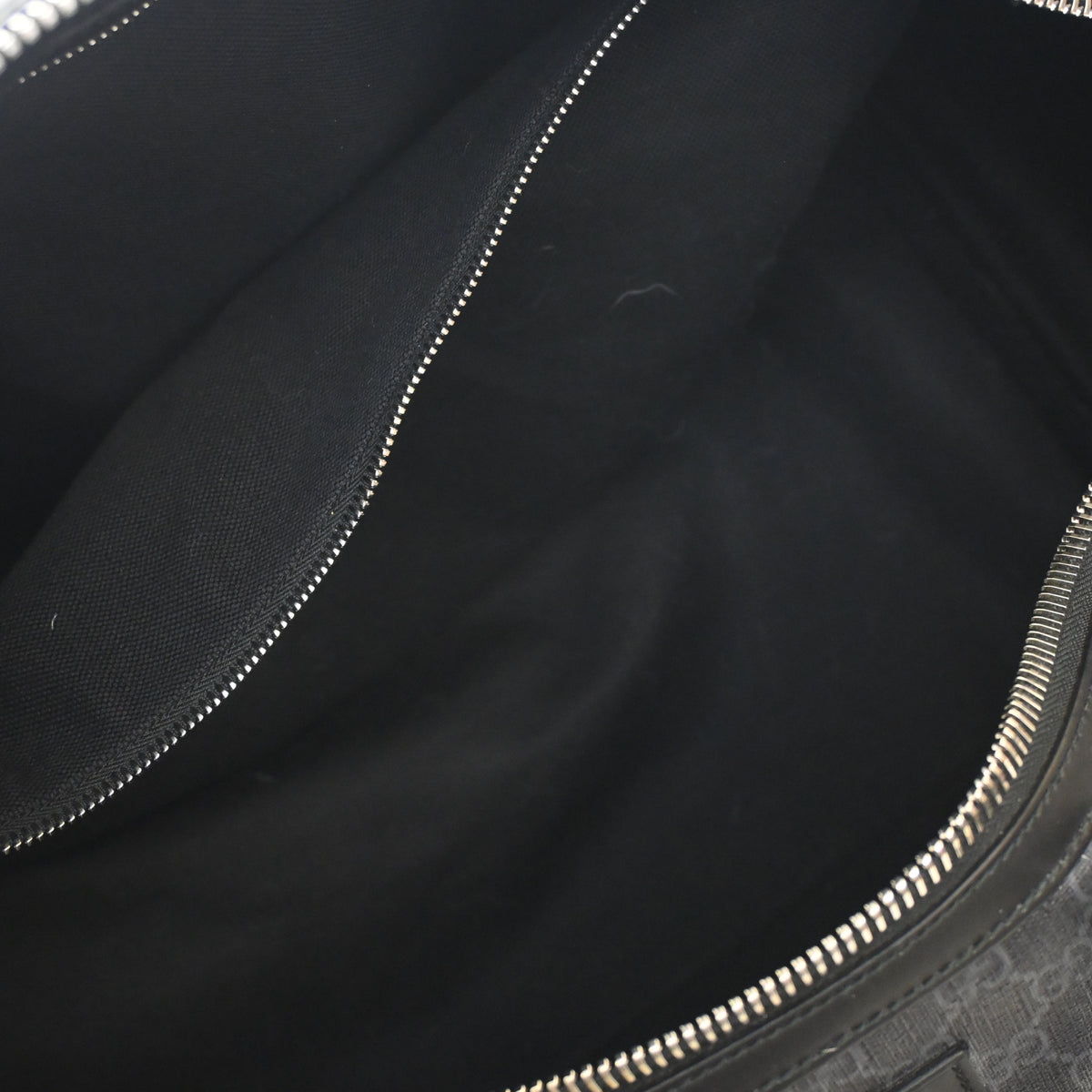 Pre-Owned Gucci Medium GG Supreme Carry On Duffle, open interior with lining