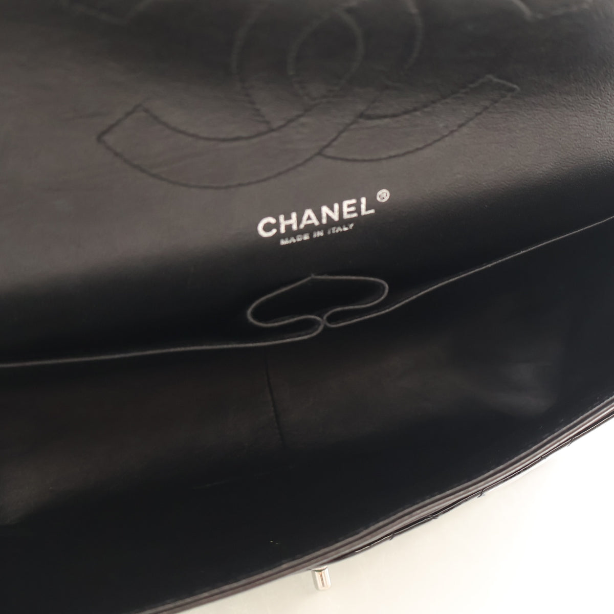Pre-Owned Chanel Classic Double Flap Jumbo Patent Leather Bag, open interior with lining, photo 14 of 19