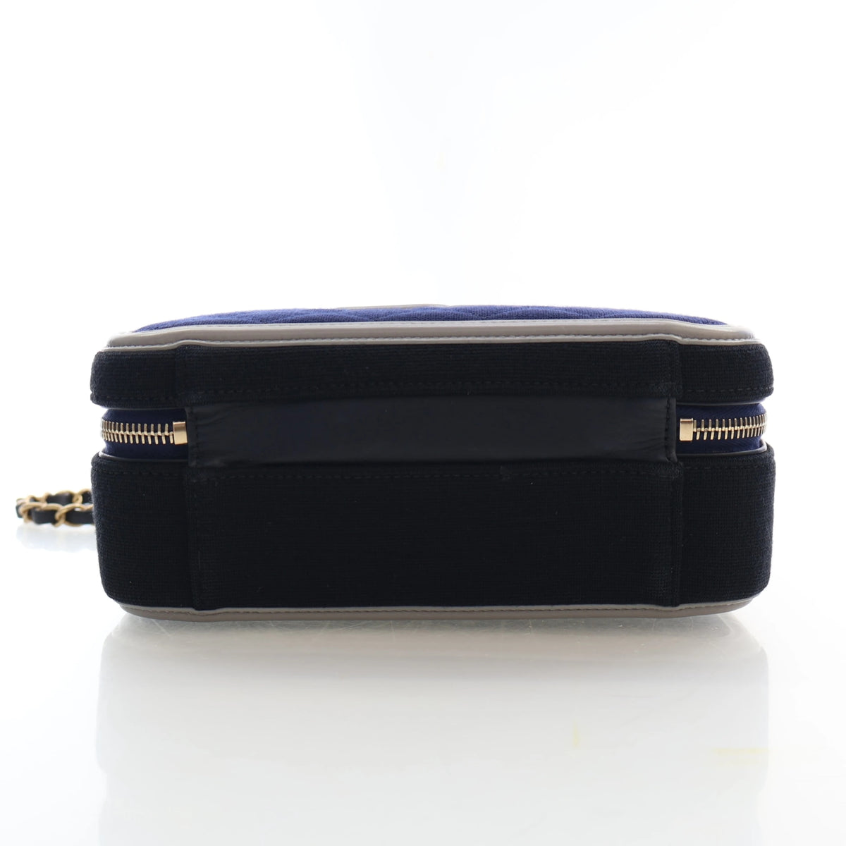 Pre-Owned Chanel Vanity Case Medium Filigree, base view