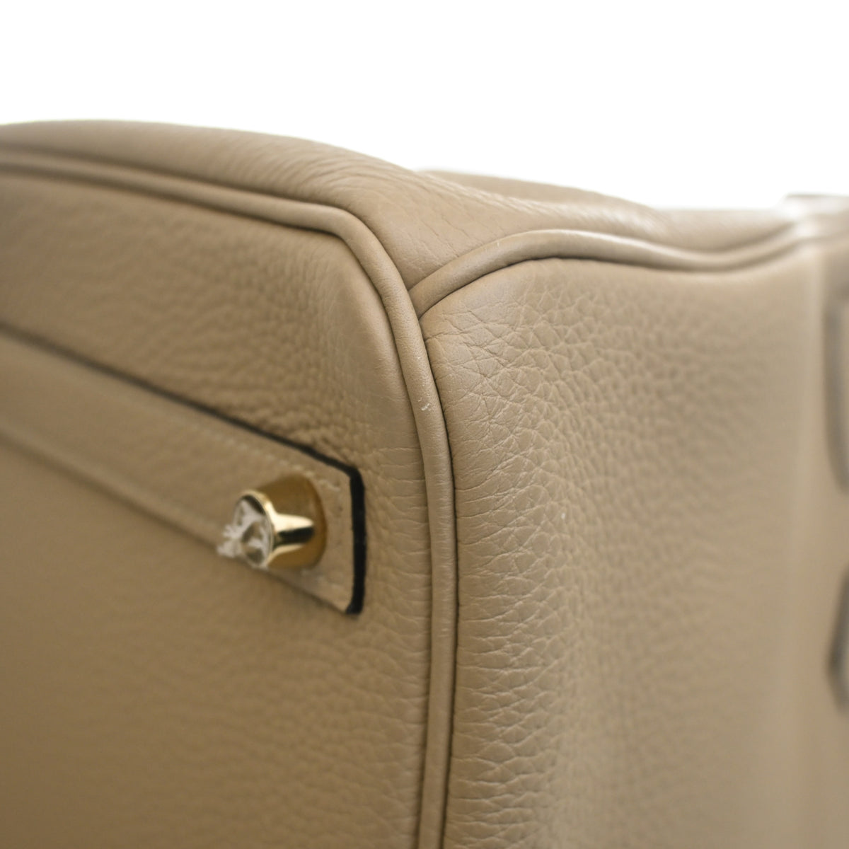Pre-Owned Hermès Birkin 30 Trench Togo Leather, corner and edge detail