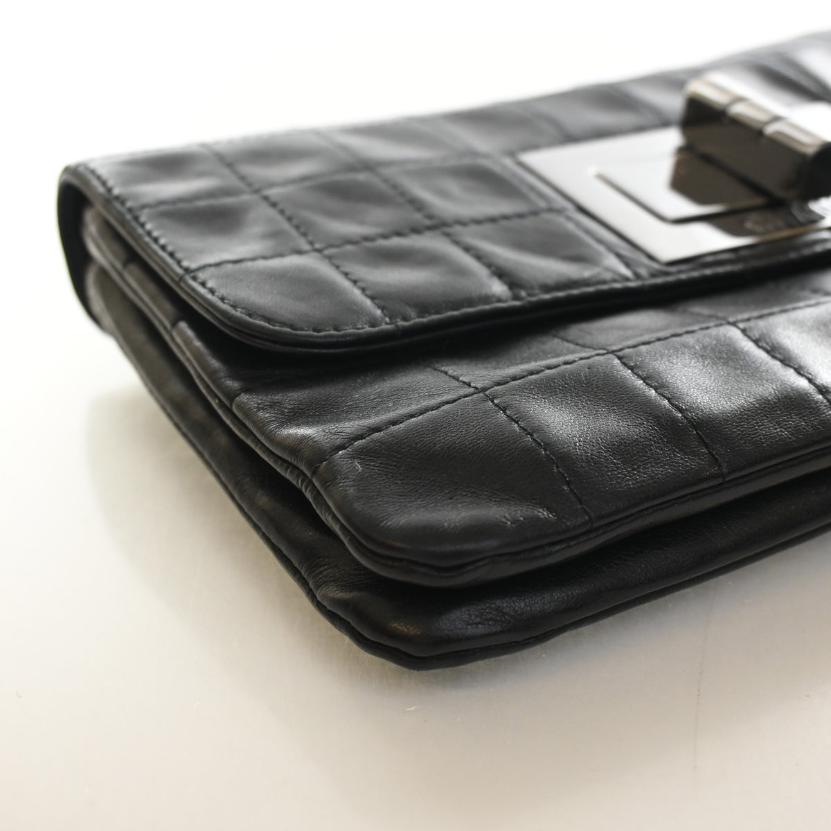 Chanel Vintage Lambskin Reissue Clutch, photo 6 of 16