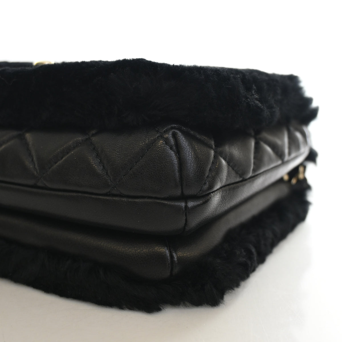 Pre-Owned Chanel Top Handle Shearling Oryalg Flap Bag, side view