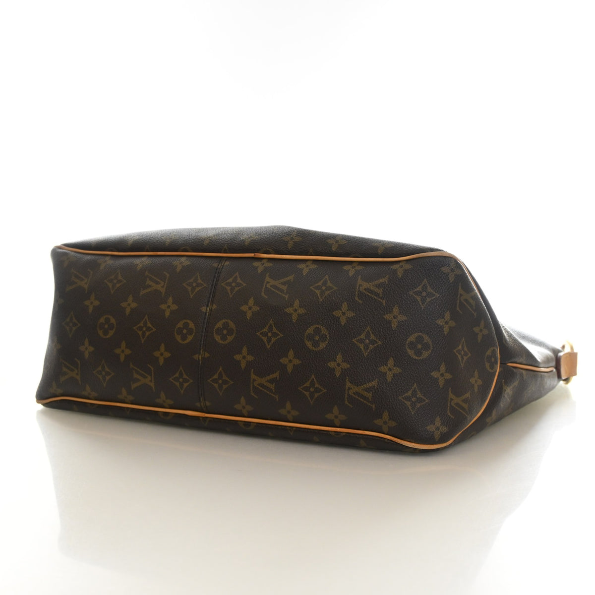 Pre-Owned Louis Vuitton MM Monogram Delightful, base and feet view, photo 6 of 20