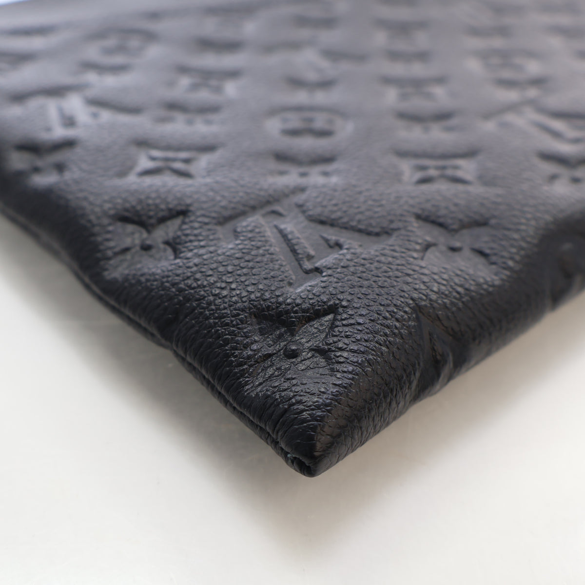 Louis Vuitton Daily Monogram Empreinte Pouch, photo 12 of 17