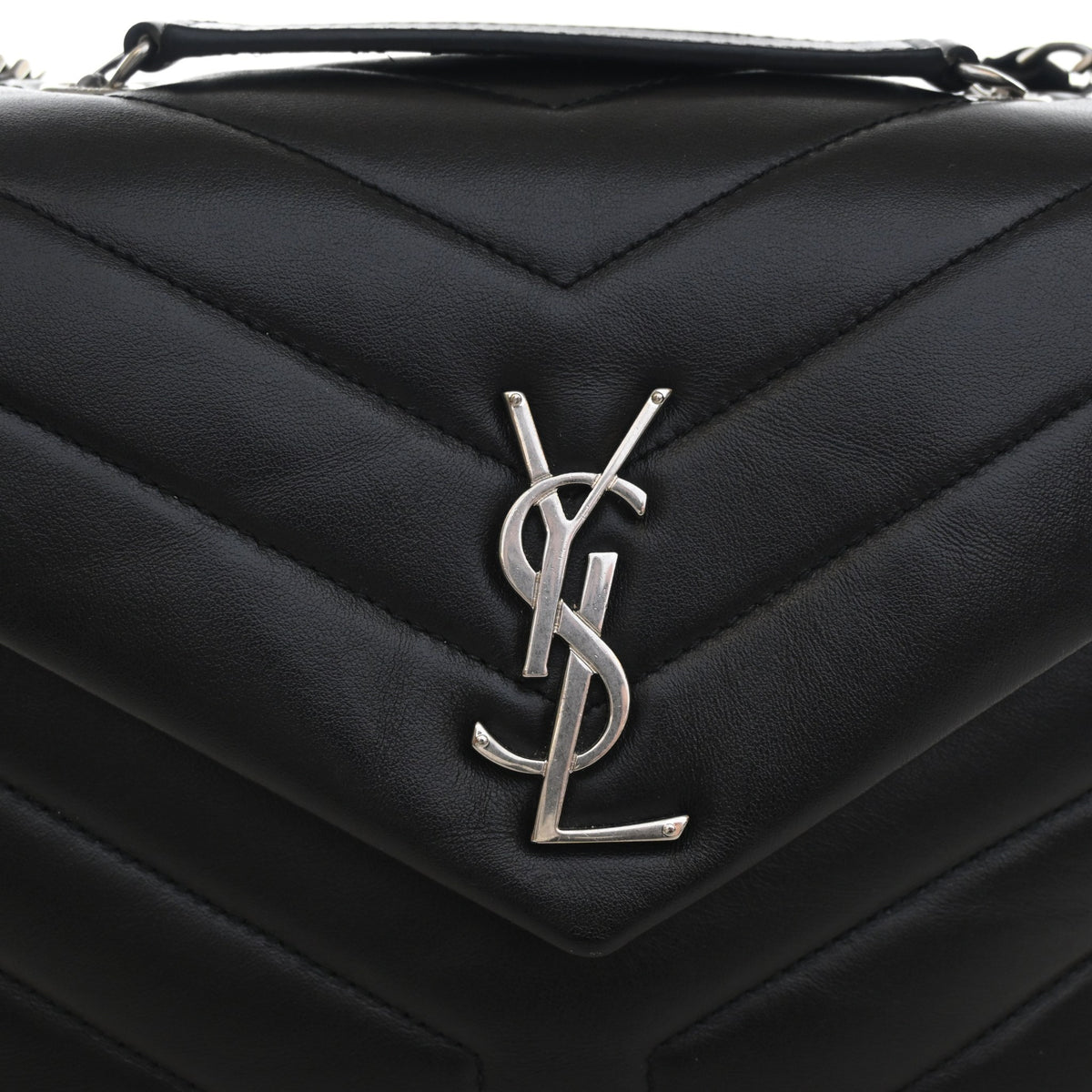 Pre-Owned Saint Laurent Loulou Small Calfskin, silver embossed logo detail