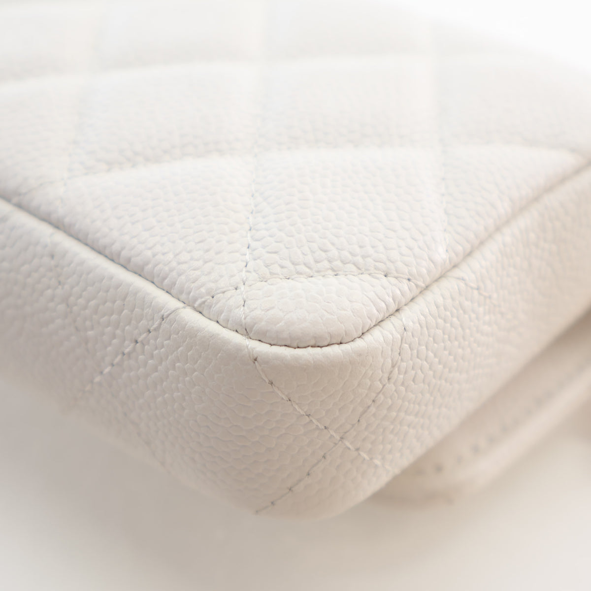 Pre-Owned Chanel Flap Bag Micro Caviar Leather Sweetheart Crush, corner and edge detail, photo 13 of 17