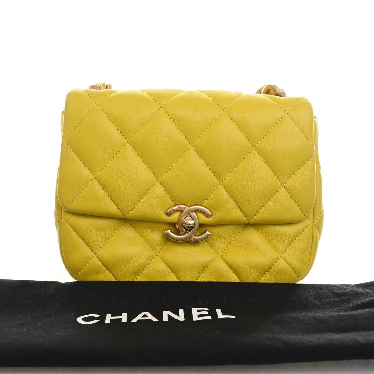 Pre-Owned Chanel Flap Bag Mini Lambskin Lacquered Chain, front view