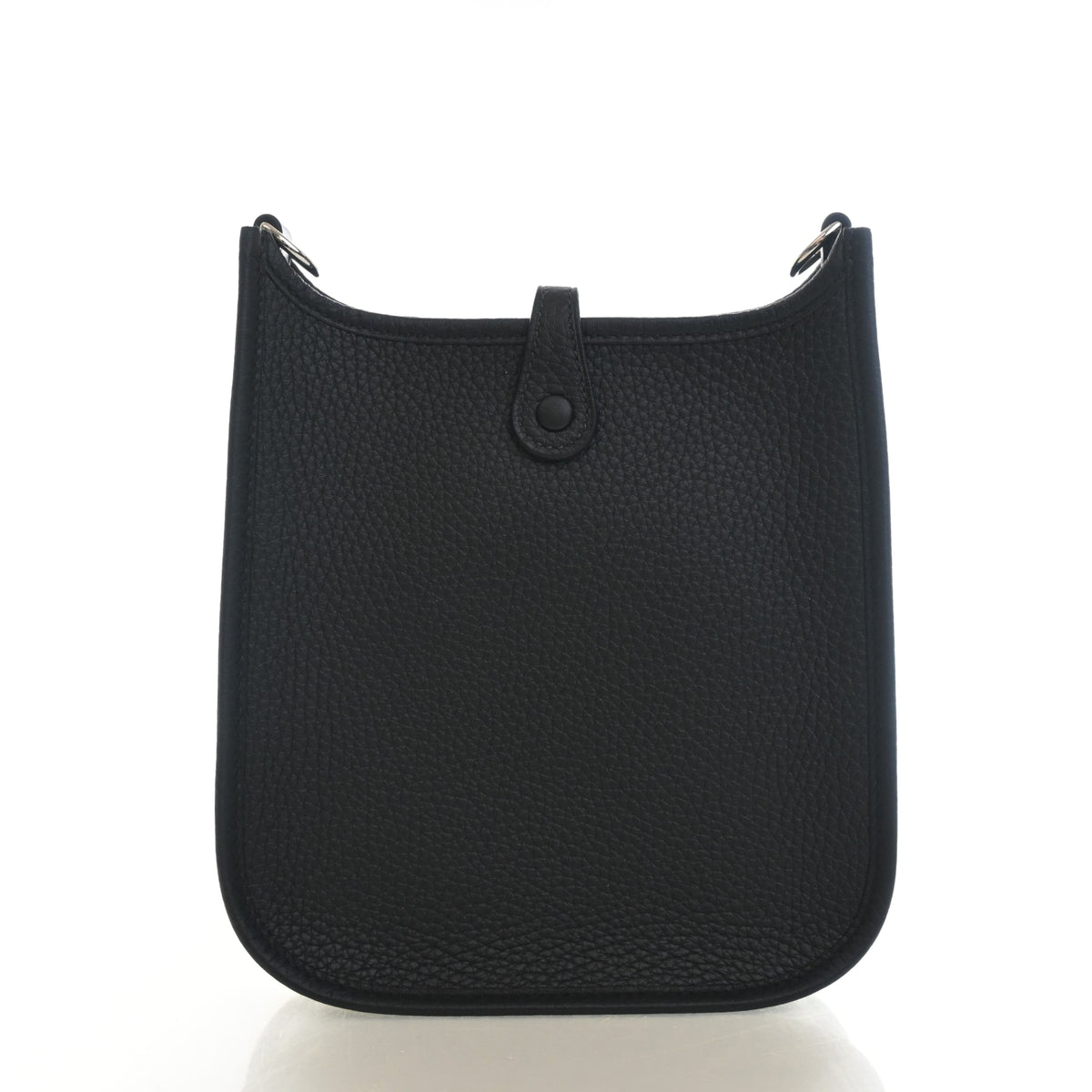 Pre-Owned Hermès Evelyne TPM Noir Clemence Leather 16, front view, photo 8 of 15
