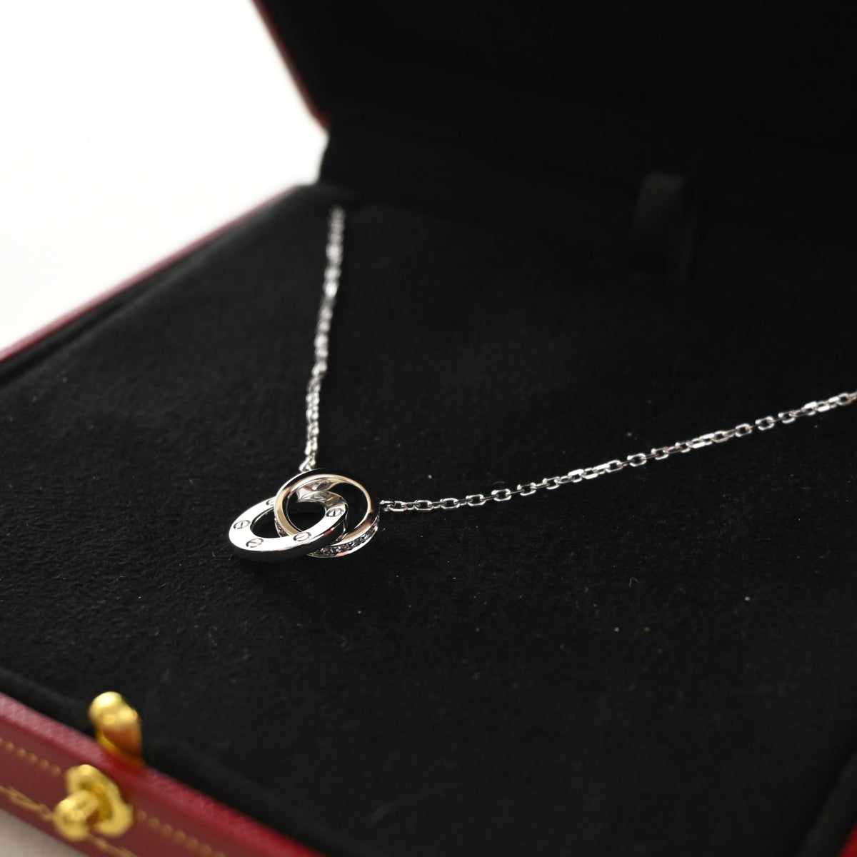 Pre-Owned Cartier Pendant Diamonds Pave Love, open interior with lining