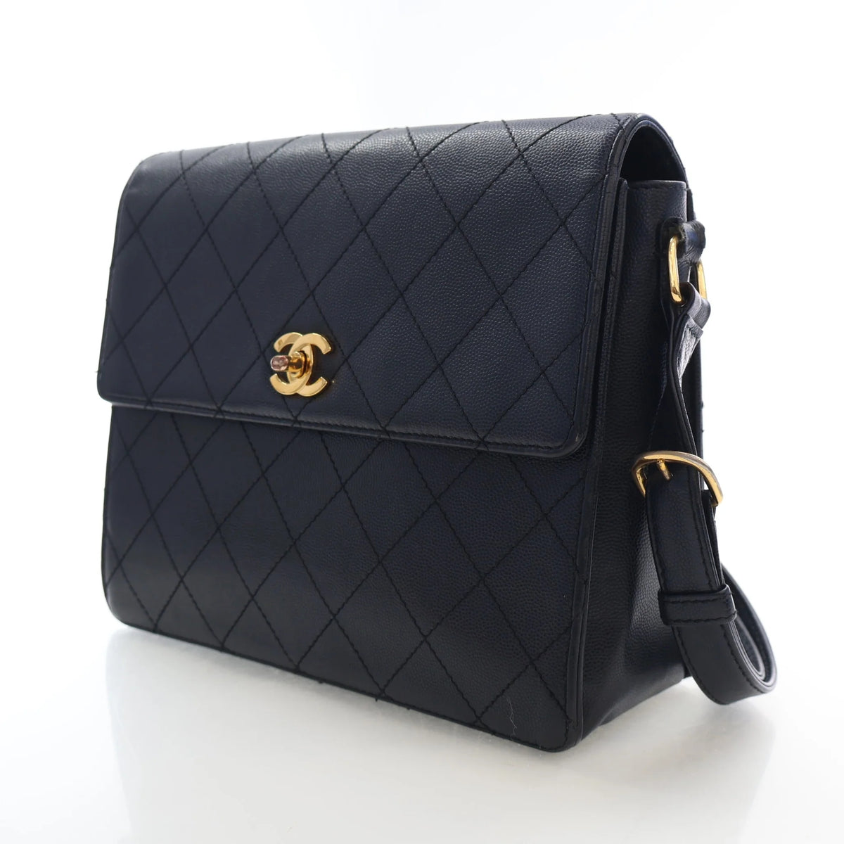 Vintage Chanel Flap Bag Caviar Leather Square, three-quarter view