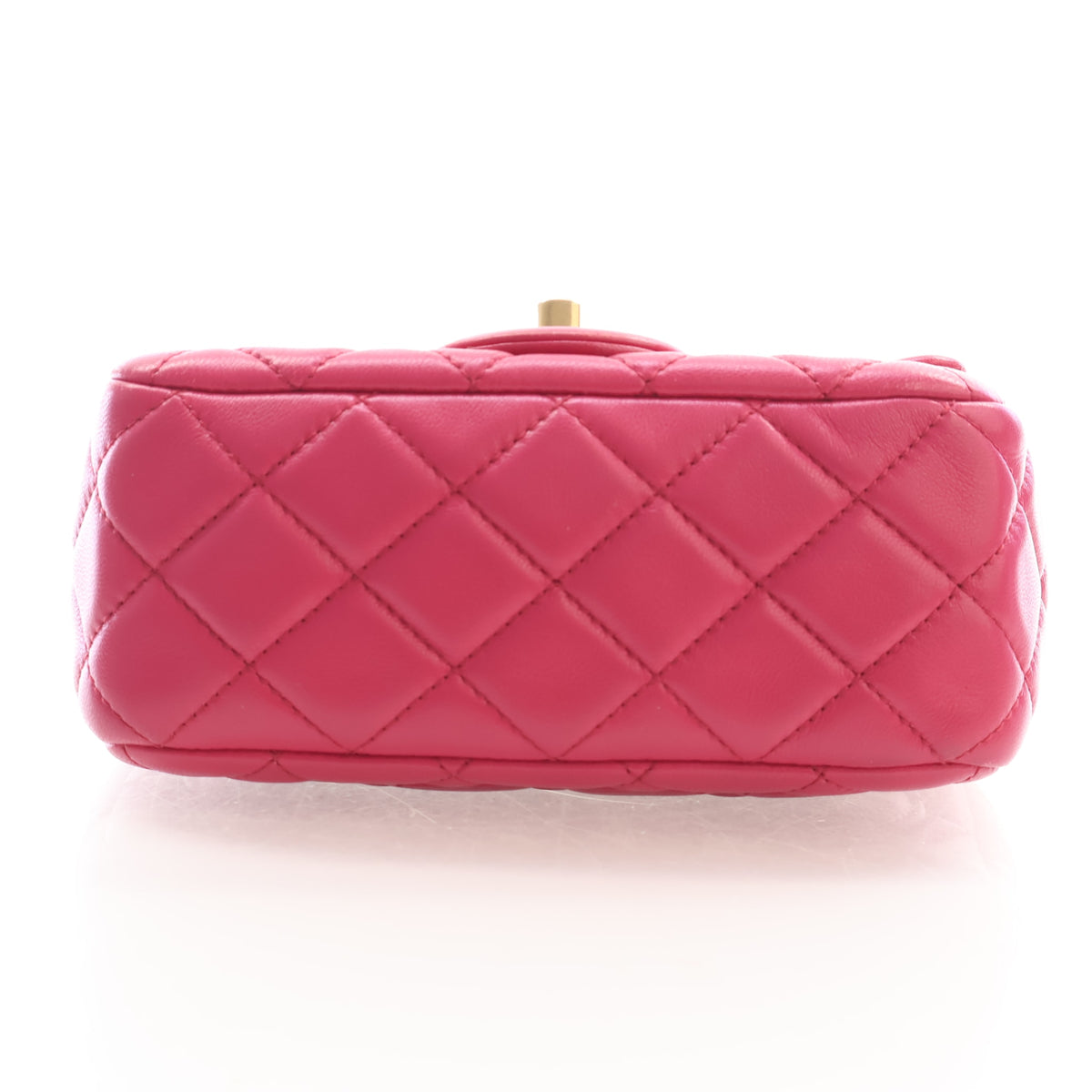 Pre-Owned Chanel Flap Bag Mini Lambskin Square Pearl Crush, base and feet view