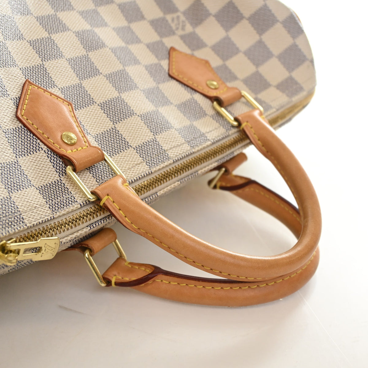 Pre-Owned Louis Vuitton Speedy Bandouliere 30 Damier Azur, strap and chain detail
