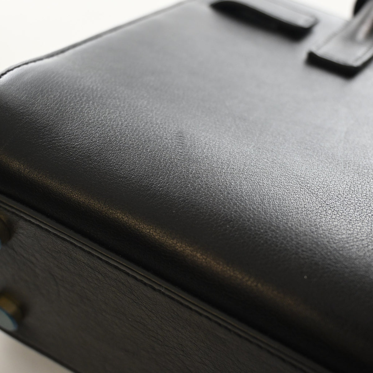 Pre-Owned Saint Laurent Sac De Jour Nano Box Calf, base and feet view, photo 13 of 18