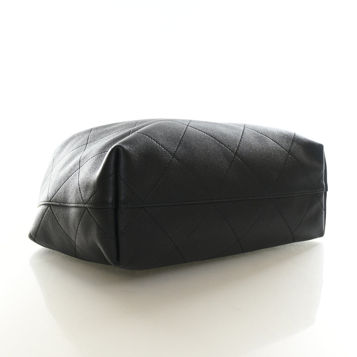 Chanel Small Shiny Lambskin Hobo, photo 5 of 13