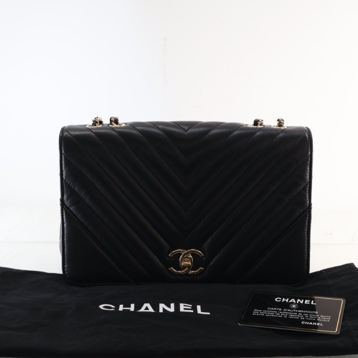 Chanel Medium Calfskin Statement Flap Bag, photo 18 of 18