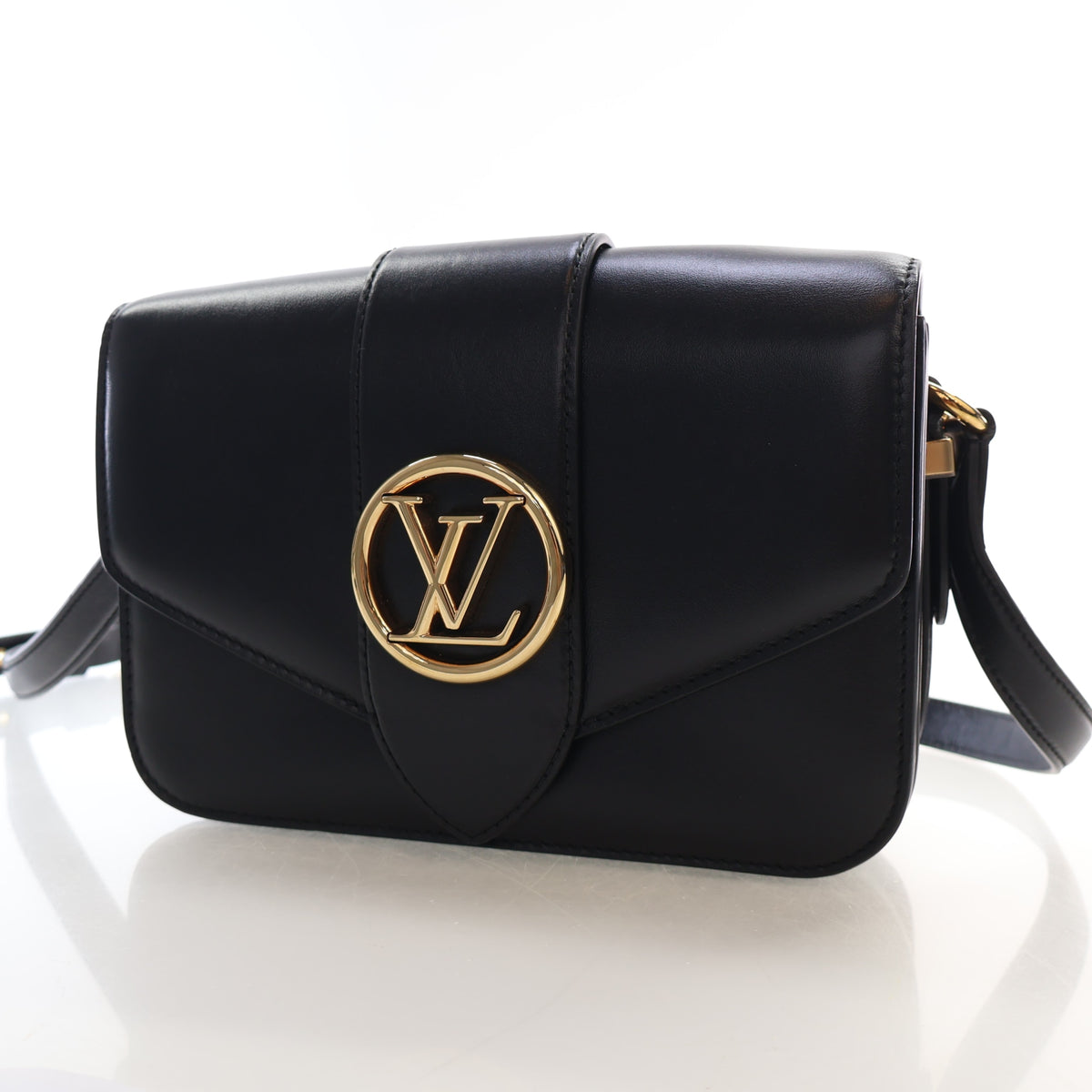 Louis Vuitton Calfskin LV Pont 9, photo 3 of 17