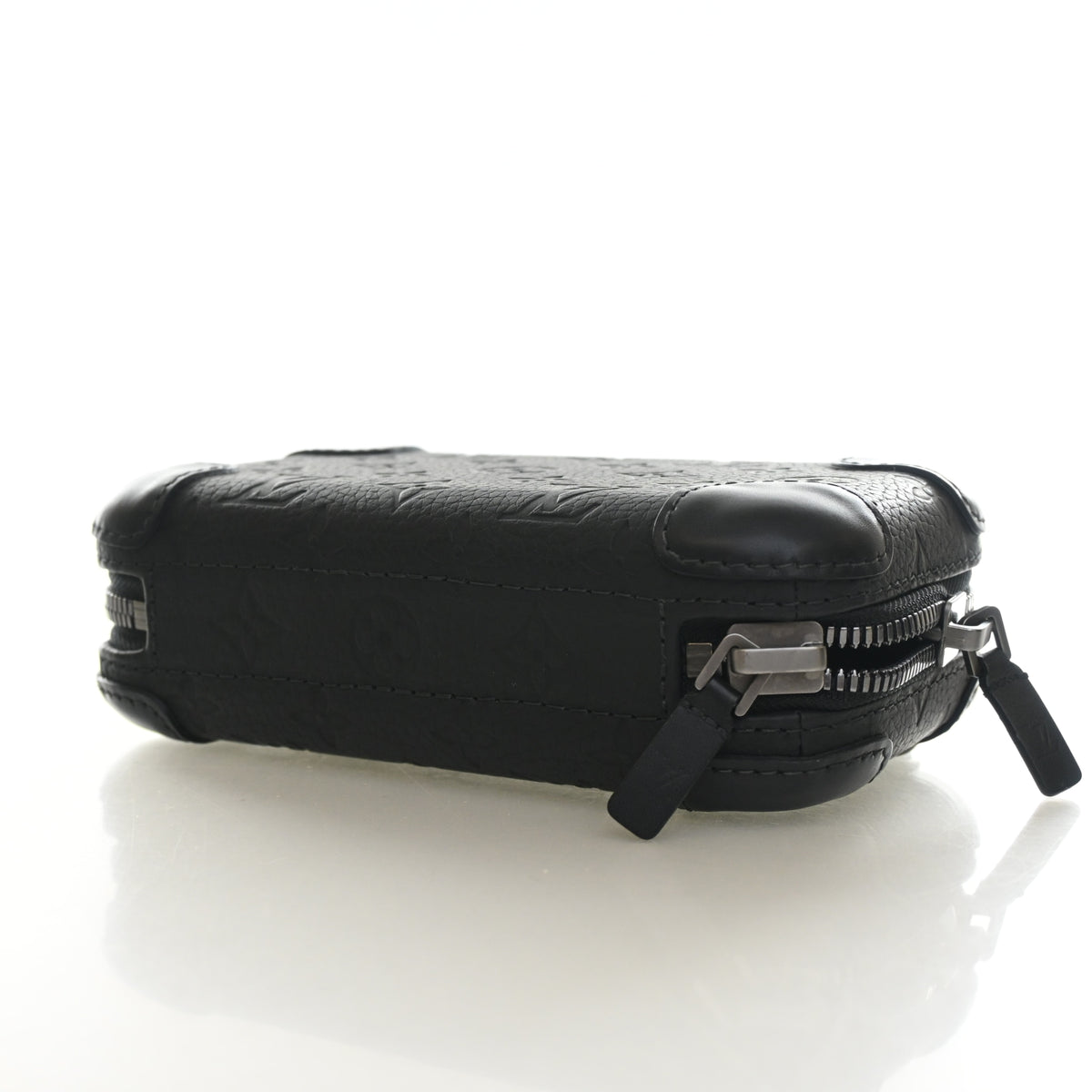 Louis Vuitton Monogram Taurillon Horizon Clutch, photo 7 of 12